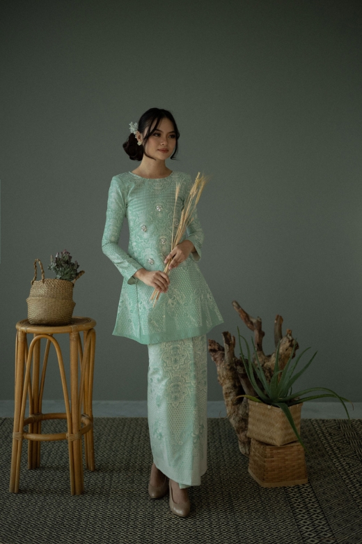 Raisa Brocade Tenun Pesak - Harley Quinn